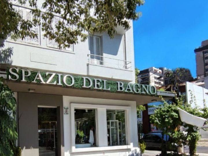 Fachada da Spazio Del Bagno na Rua Mariante, 379, esquina com a Castro Alves